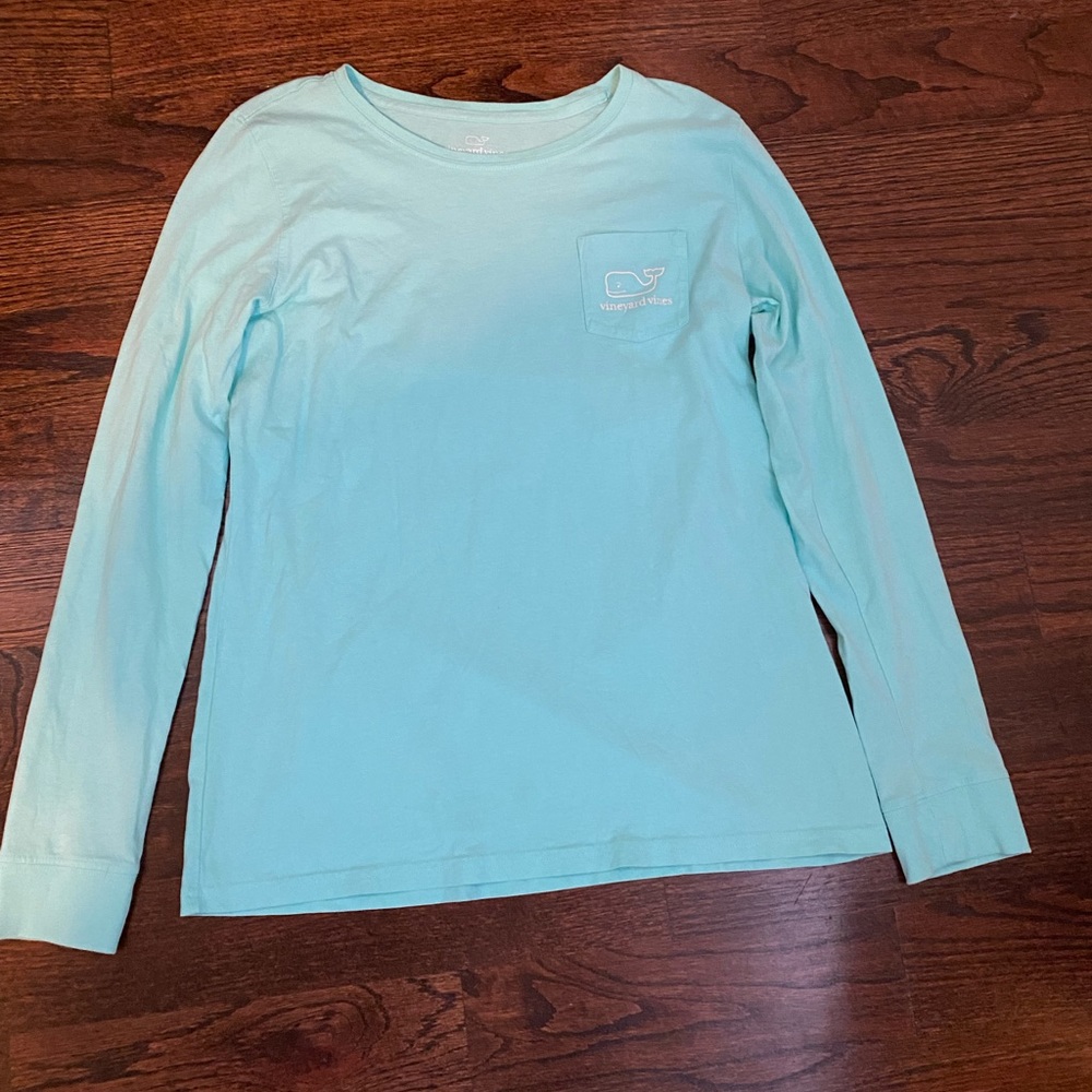 Bright blue vineyard vines long sleeve tee with fireworks logo size:xs